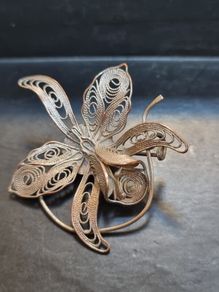 Vintage Silver art deco filigree brooch
