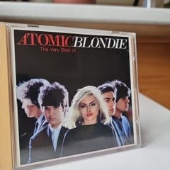Blondie . Atomic : The Very Best of Blondie