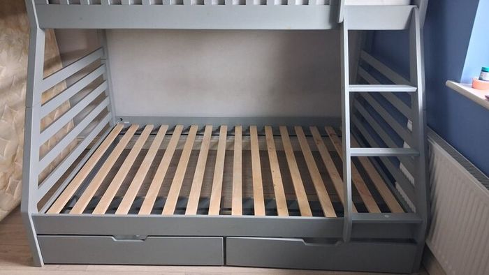 Bunk bed