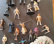 Star wars action figures and ships job
