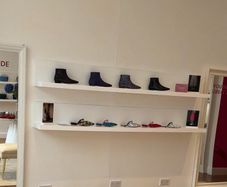 Floating Shelves long white x 4