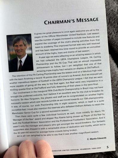Manchester United Official Yearbook 2000