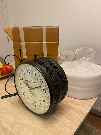 Vintage clock brand new