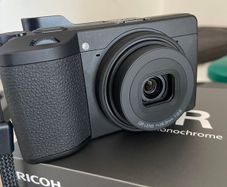 Ricoh GR IV Monochrom