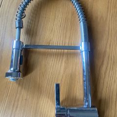 Kitchen Tap - polished chrome-effect commercial-style single-lever spring neck kitchen mixer tap with a pull-down dual-function spray head,