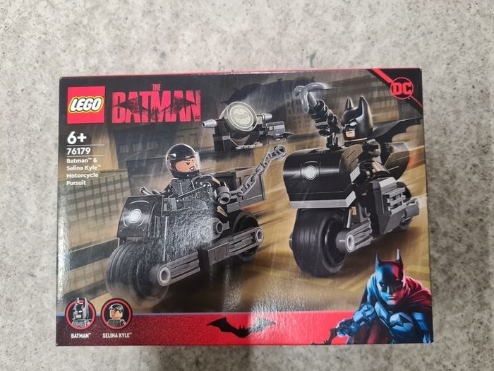 lego 76179 Batman & Selina Kyle Motorcycle Pursuit
