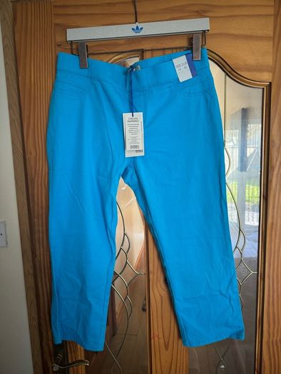 BNWT Dunnes Stores blue crop stretchy jeggings for women size UK14 EU42 Postage included