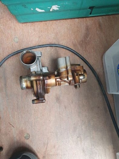 R1 water pump