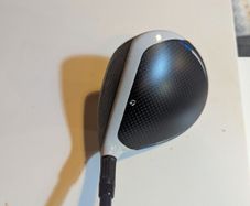 Taylormade Sim2 Max 3 Wood (15degree)  Ventus Blue FW 6.S shaft  Golfpride TaylorMade grip