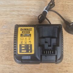 de walt charger
