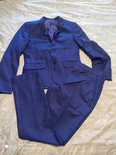 6th sense boys navy suit size 30S
