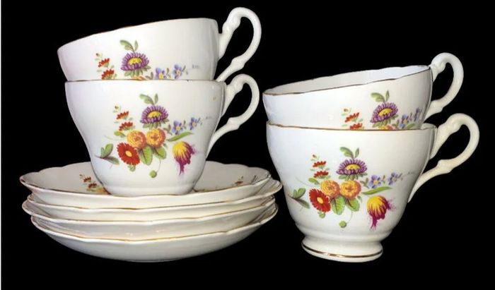 Vintage Winston Fine Bone China Teacups & Saucers