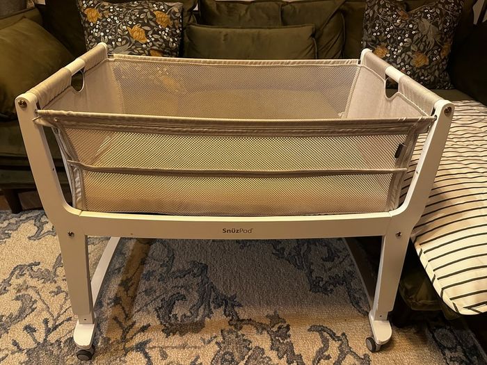SnuzPod Studio Bedside Crib