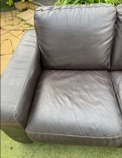 Black Leather 2 Seater Sofa - Good Condition - 160cm Wide