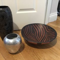 Wooden bowl and 2 vases