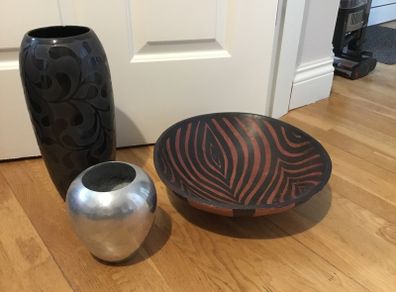 Wooden bowl and 2 vases