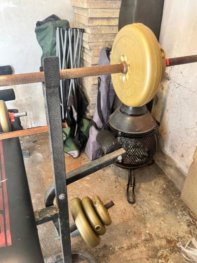 Delta Weight Bench, Barbell & 31.6kg Weights
