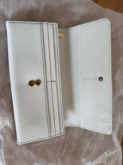 Samantha Thavasa Women's wallet