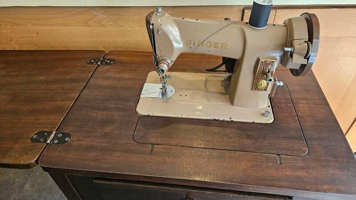 Singer 185K Antique Sewing Machine with Table