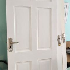 FREE - 7 internal white doors