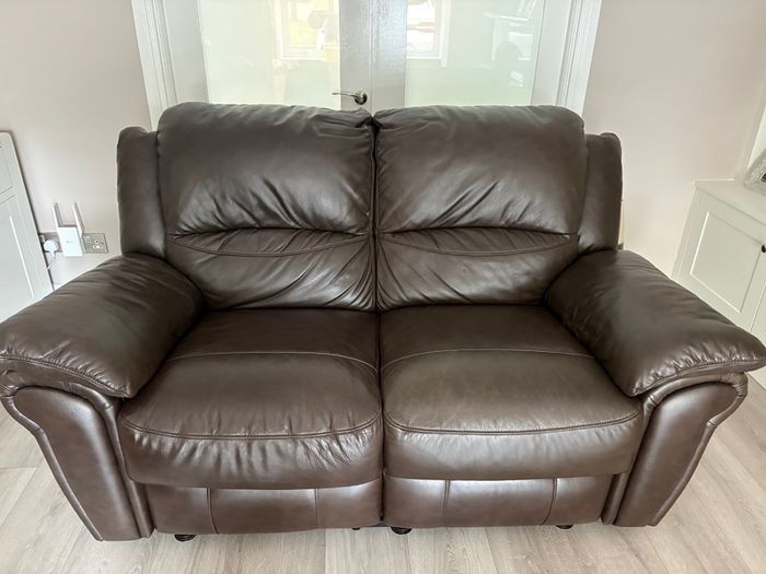 Brown leather suite