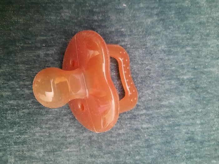 Haakaa pump and soother