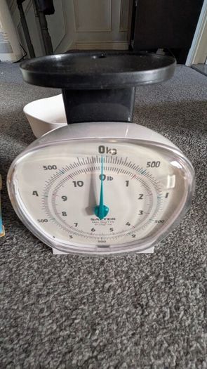 Traditional Kitchen scale