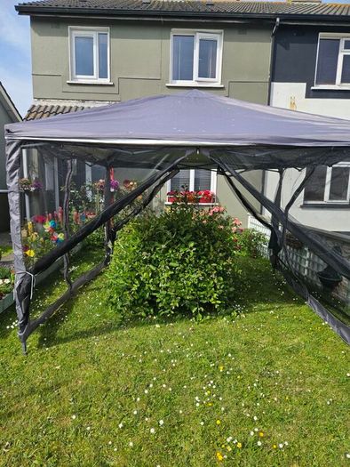 pop up gazebo