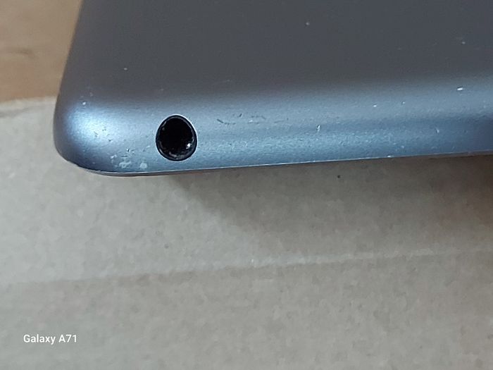 Apple Ipad Air 1st, 16GB, Space Grey, 89% Battery Life, Activation Lock, in excellent cosmetic condition