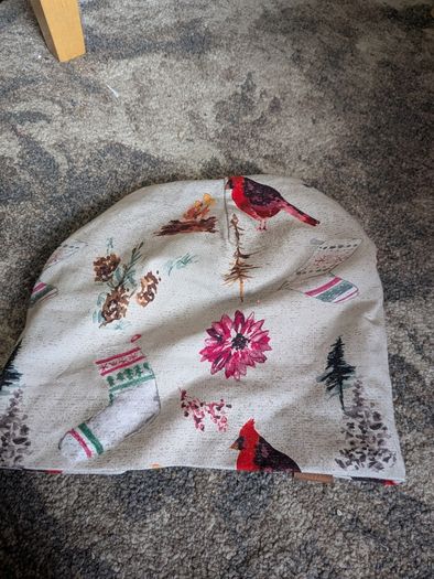 Onte Sews Christmas print beanie hat