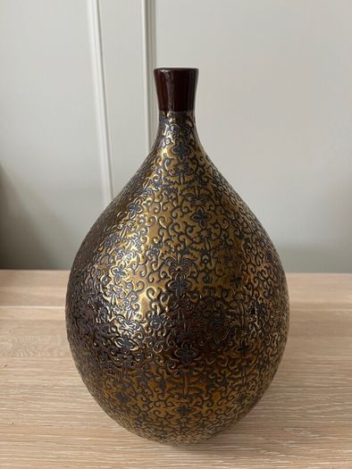 X2 Vases