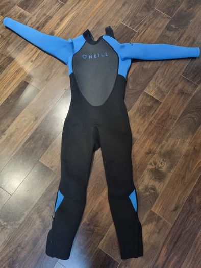 Boys ONeills wetsuit age 11 12 yrs