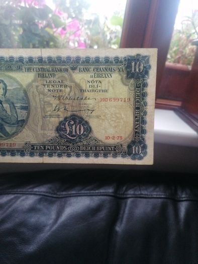 1975 Irish Ten Pounds Banknote