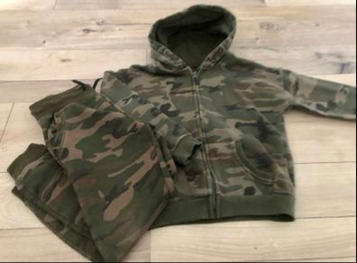 Boys tracksuits set size 6/7 years old