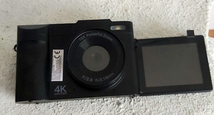 Digital camera