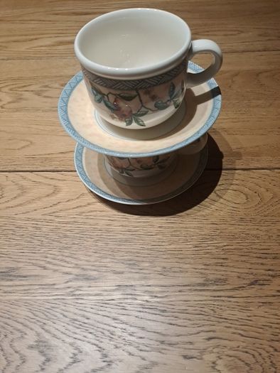 Set of Johnson Brothers "Golden Pear" Dinner Plates, side plates, and cups and saucer
