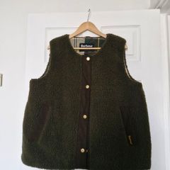 Barbour Women's Dulsie Teddy Fur Sleeveless Gilet