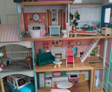 Dahlia Mansion Dollhouse