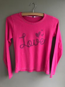 Size 6-8 (31-32 inch chest) pink long sleeved top