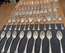F.B. Rogers American Chippendale silver-plated cutlery set