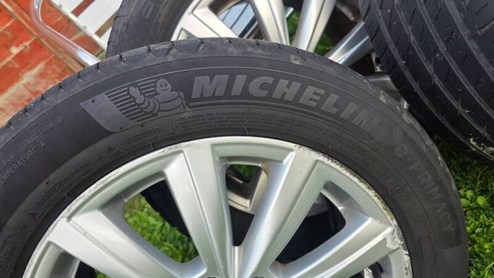 4 alloy wheels Vw
