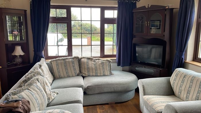 L Shaped couch and single couch collection only