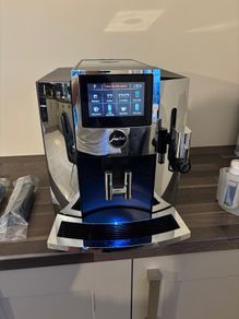 Jura S8 Chrome Coffee Machine  Excellent Condition