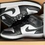 Nike Air Jordan 1 Mid SE GS Black White EU 38.5 UK 5.5 Panda Style Brand New Image 2