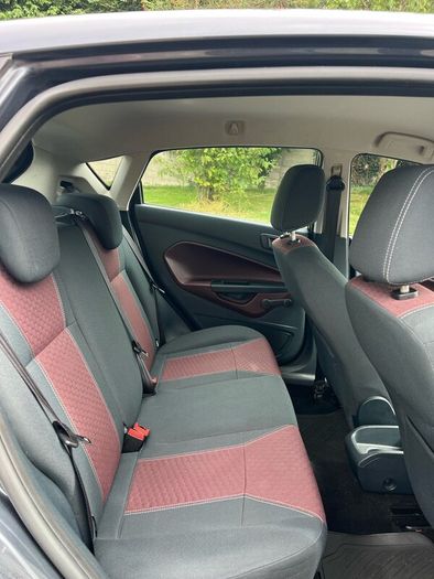 2010 1.25L Ford Fiesta Titanium BLUETOOTH