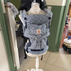 Ergobaby Carrier