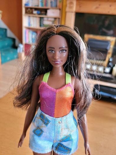 Barbies curvy