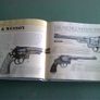 Guns a visual history Image 5