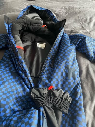 ski clothes kid 8-9y - including ski suit, boots, socks, mittens