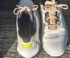 golf shoes